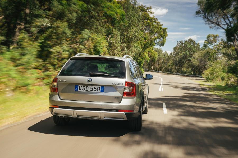 Skoda Octavia Scout 2015 года  (AU) (фото 18 из 30)